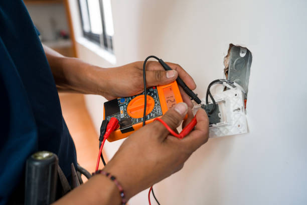Best Affordable Emergency Electrician  in Marinette, WI