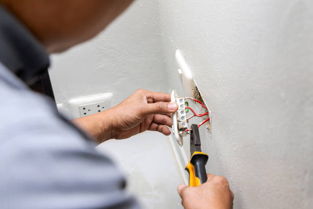 Best Electrician for Home Renovation  in Marinette, WI